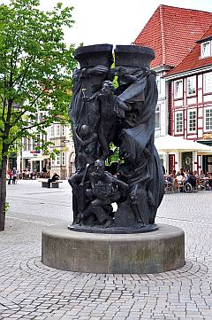 Denkmal zum Mauerfall in Hameln zur Öffnung des eisernen Vorhangs