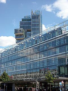 Abbildung der Glassfassade des Hauptsitzes der Nord LB