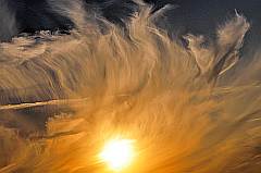 Wolkenschleier im Sonnenuntergang
