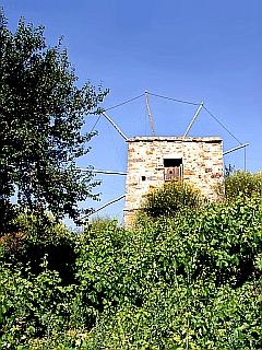 alte Windmühle im griechischen Hochplateau von Lasithi
