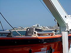 Blick von der Fresia auf die Hafeneinfahrt von Norderney
