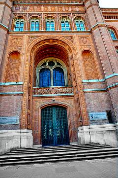 Rotes Rathaus, Portal