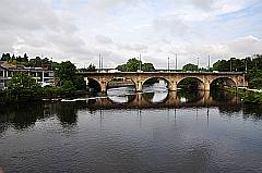 Foto: Panorama der Brücken von Limoges in Frankreich