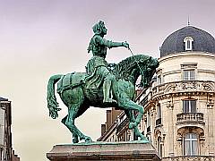 Denkmal: Jeanne d'Arc, Jungfrau von Orleans