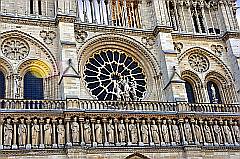 Details der Fassade von Notre Dame in Paris