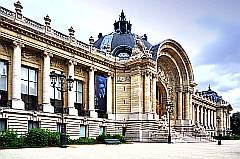 Panorama-Aufnahme der Front des Petit Palais