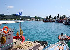 kleine Boote vor Süd-Korfu
