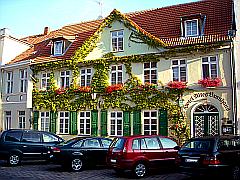 märchenhaft weinumrankt, das Hotel altes Brauhaus in Wismar