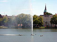 Wasser-Fontäne auf der Schweriner Seen Platte