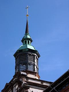 Turm mit Glockenspiel am historischen Postamt Schwerin, Neorenaissance