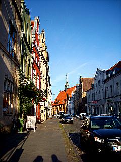 historische Gasse in der Altstadt von Wismar