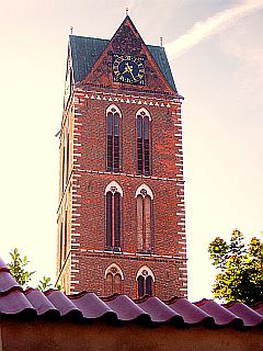 Turm der wismarer Nikolai-Kirche
