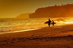 Surfer in der Abendsonne