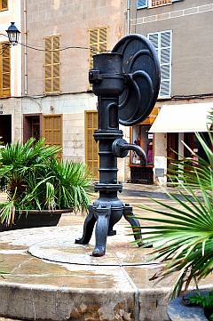 Sineu - öffentlicher Brunnen