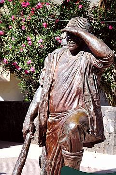 Fischer-Statue